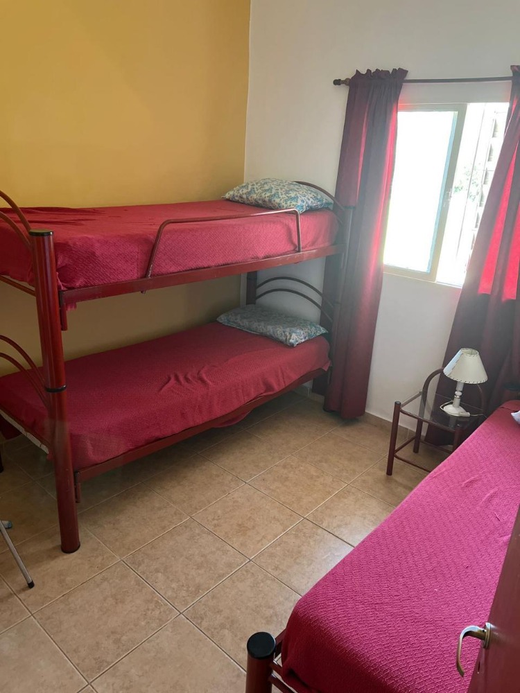 CASA + 2 CABAÑAS CON PILETA