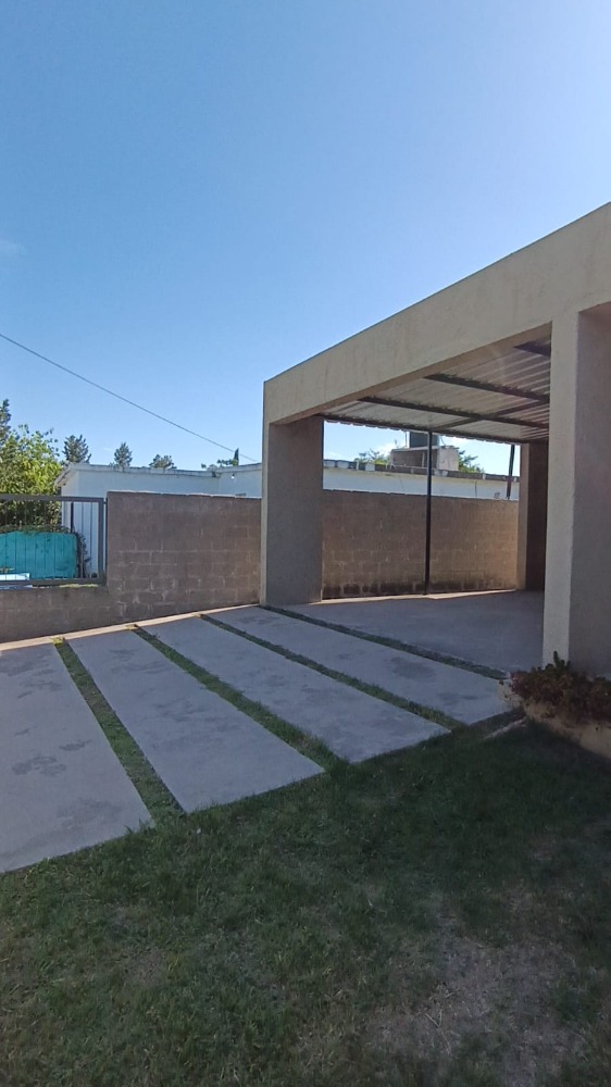 HERMOSA CASA 2 DORMITORIOS