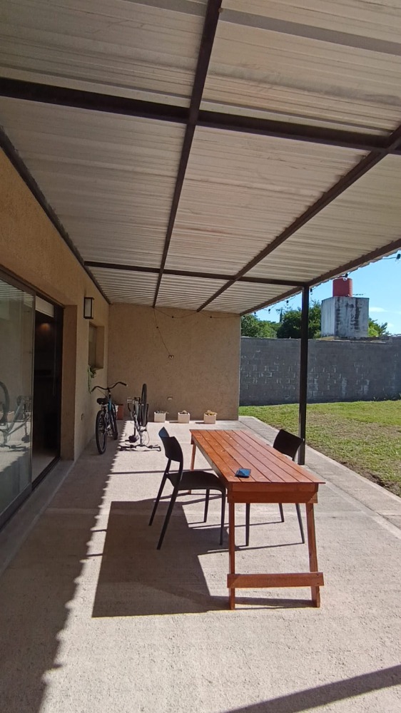 HERMOSA CASA 2 DORMITORIOS