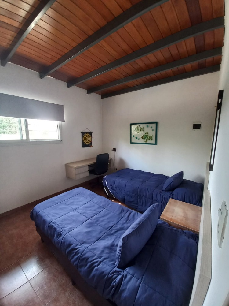 HERMOSA CASA EN PARQUE SIQUIMAN