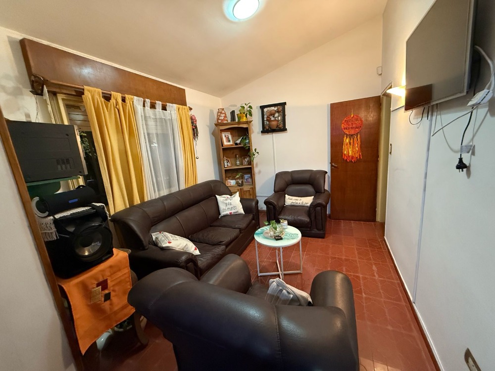 CASA CON PILETA