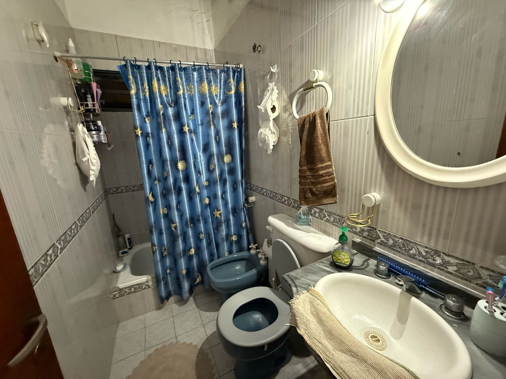 CASA CON PILETA