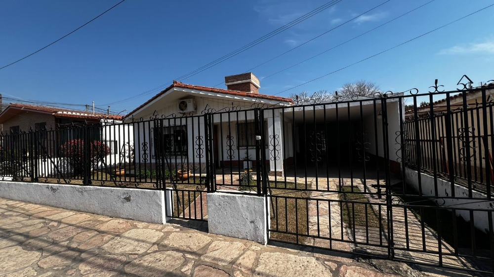 CASA + DEPARTAMENTO