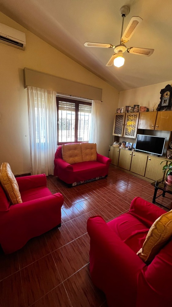 CASA + DEPARTAMENTO
