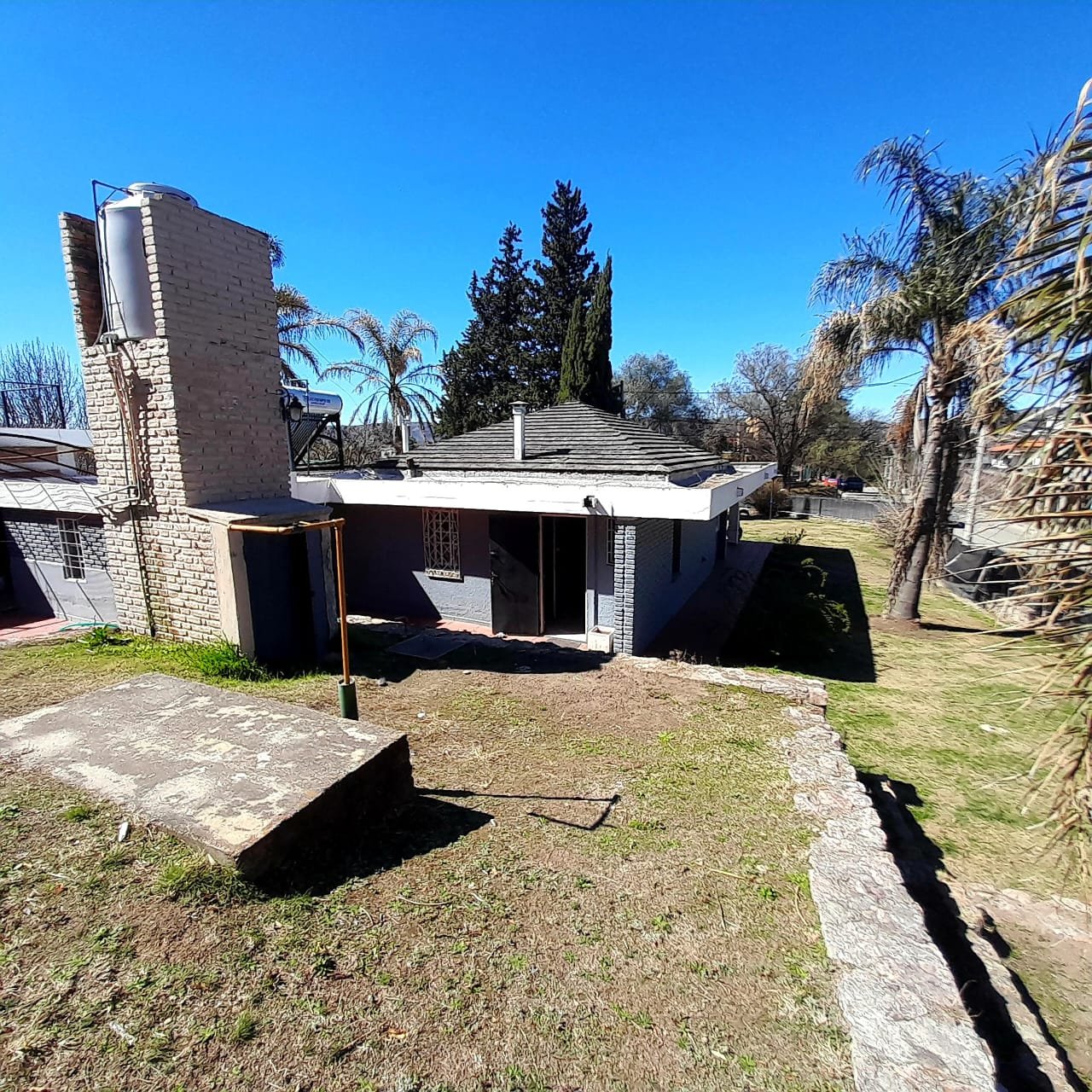 CASA CON PILETTA Y VISTA