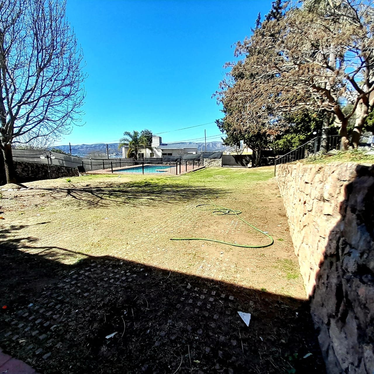 CASA CON PILETTA Y VISTA