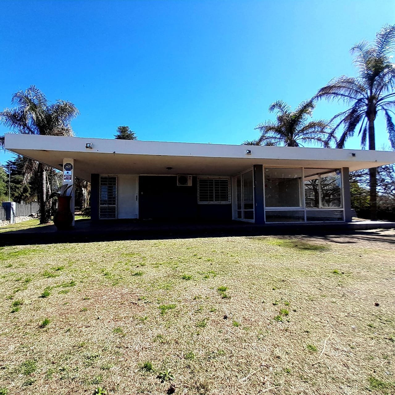 CASA CON PILETTA Y VISTA