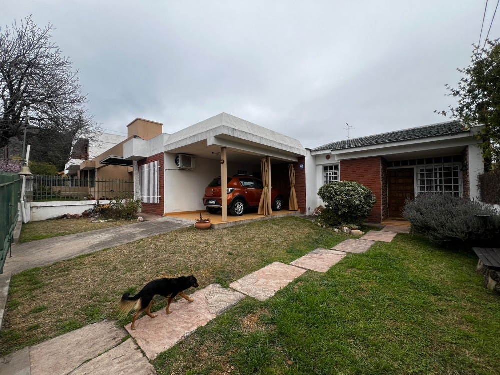 CASA EN VENTA 