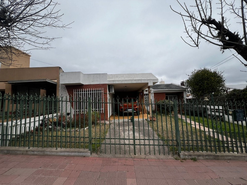 CASA EN VENTA 