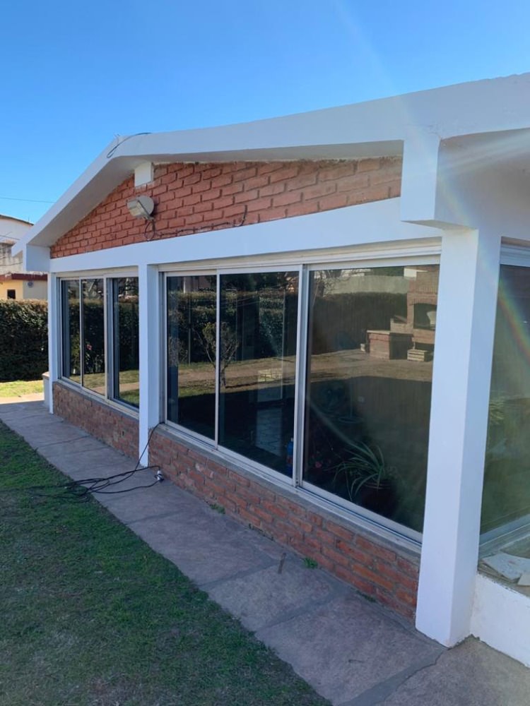 CHALET DE 3 DORMITORIOS CON PILETA 