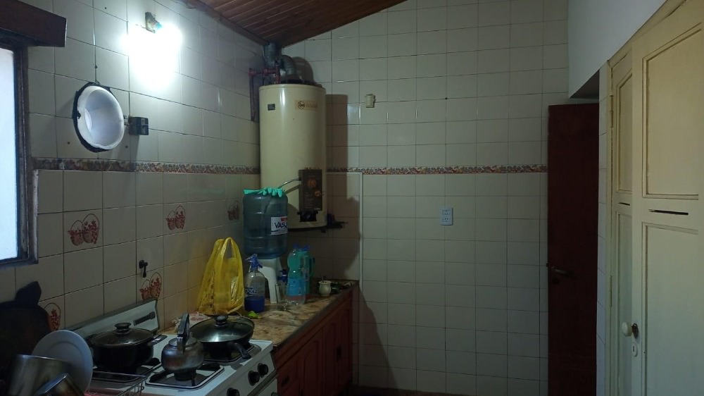 CHALET MAS DEPARTAMENTO EN BARRIO MALVINAS !!