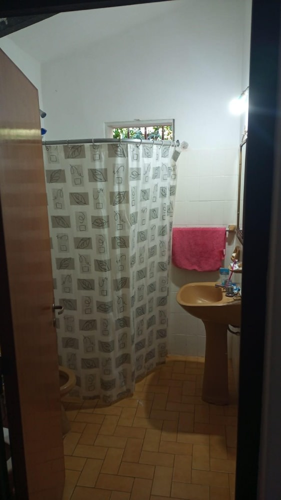 CHALET MAS DEPARTAMENTO EN BARRIO MALVINAS !!