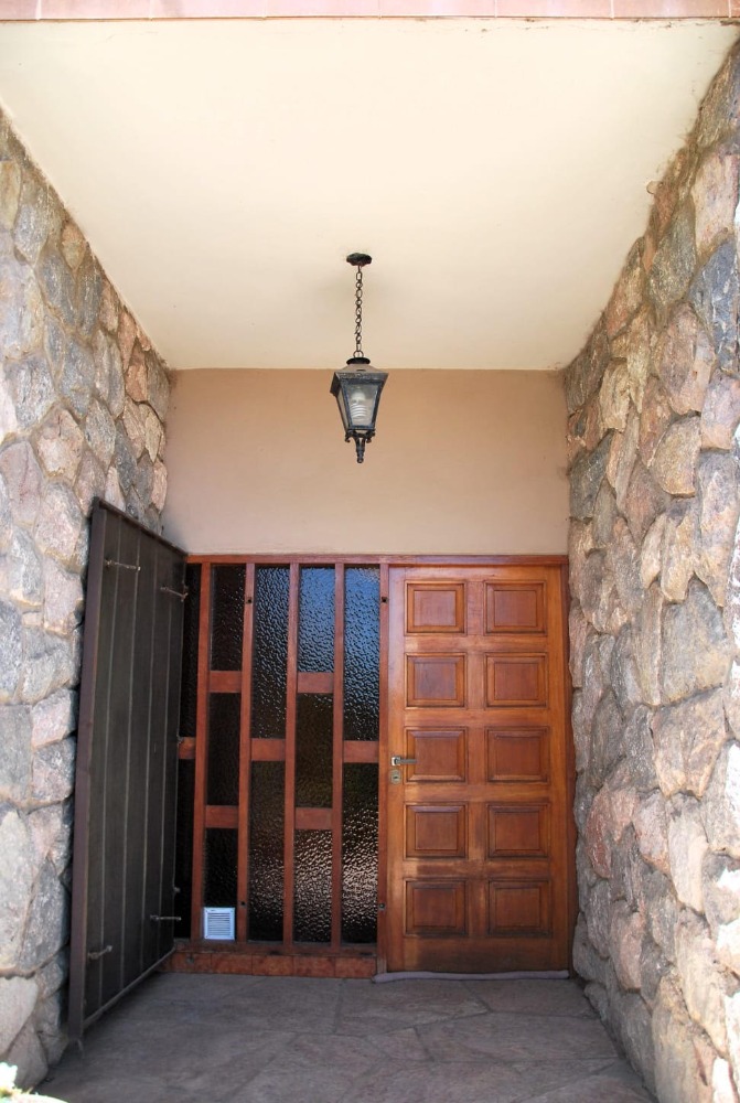 ESPECTACULAR CASA CON VISTA A LA CIUDAD