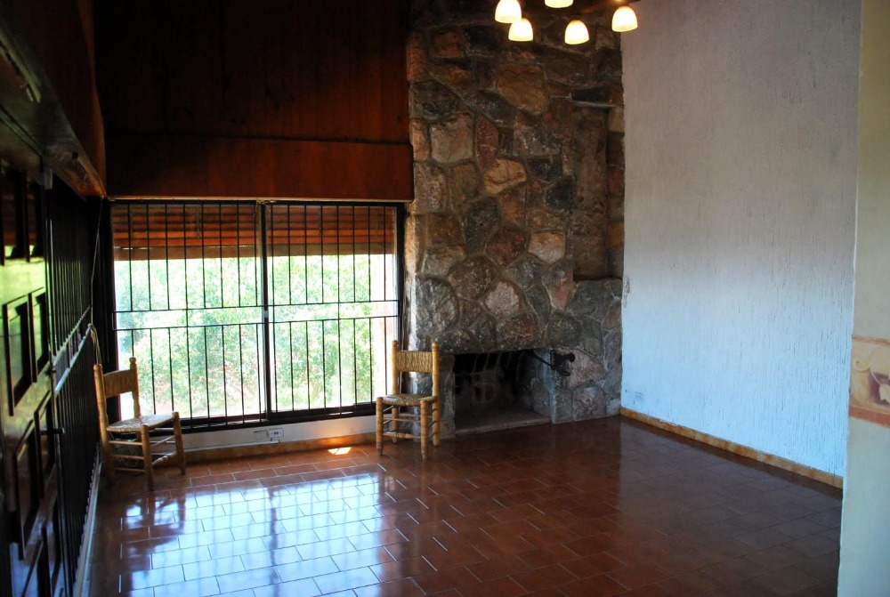 ESPECTACULAR CASA CON VISTA A LA CIUDAD