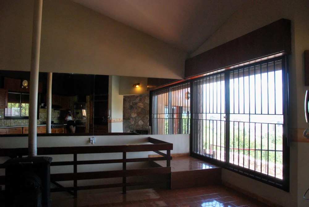 ESPECTACULAR CASA CON VISTA A LA CIUDAD