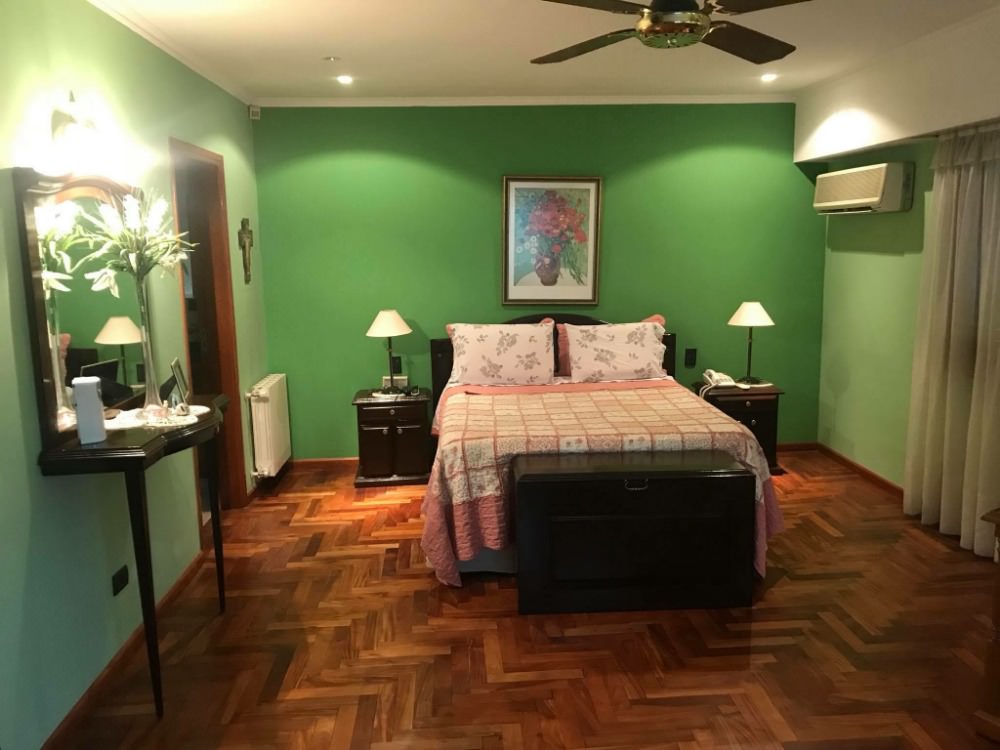 EXCELENTE PROPIEDAD DE CATEGORÍA CERCA DEL CENTRO 