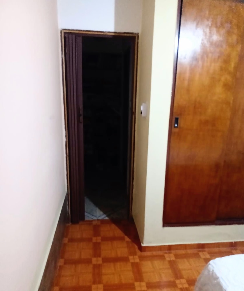 CASA EN BARRIO SANTA RITA