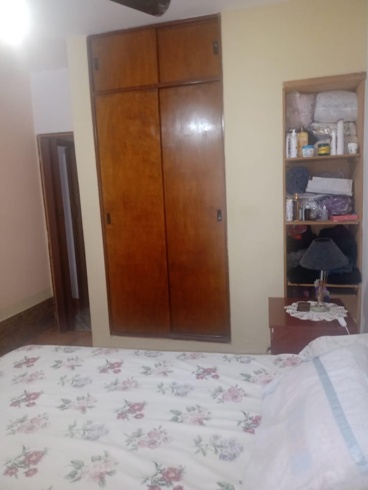 CASA EN BARRIO SANTA RITA