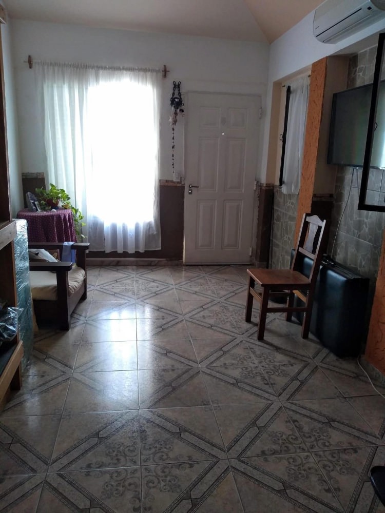 CASA EN BARRIO SANTA RITA