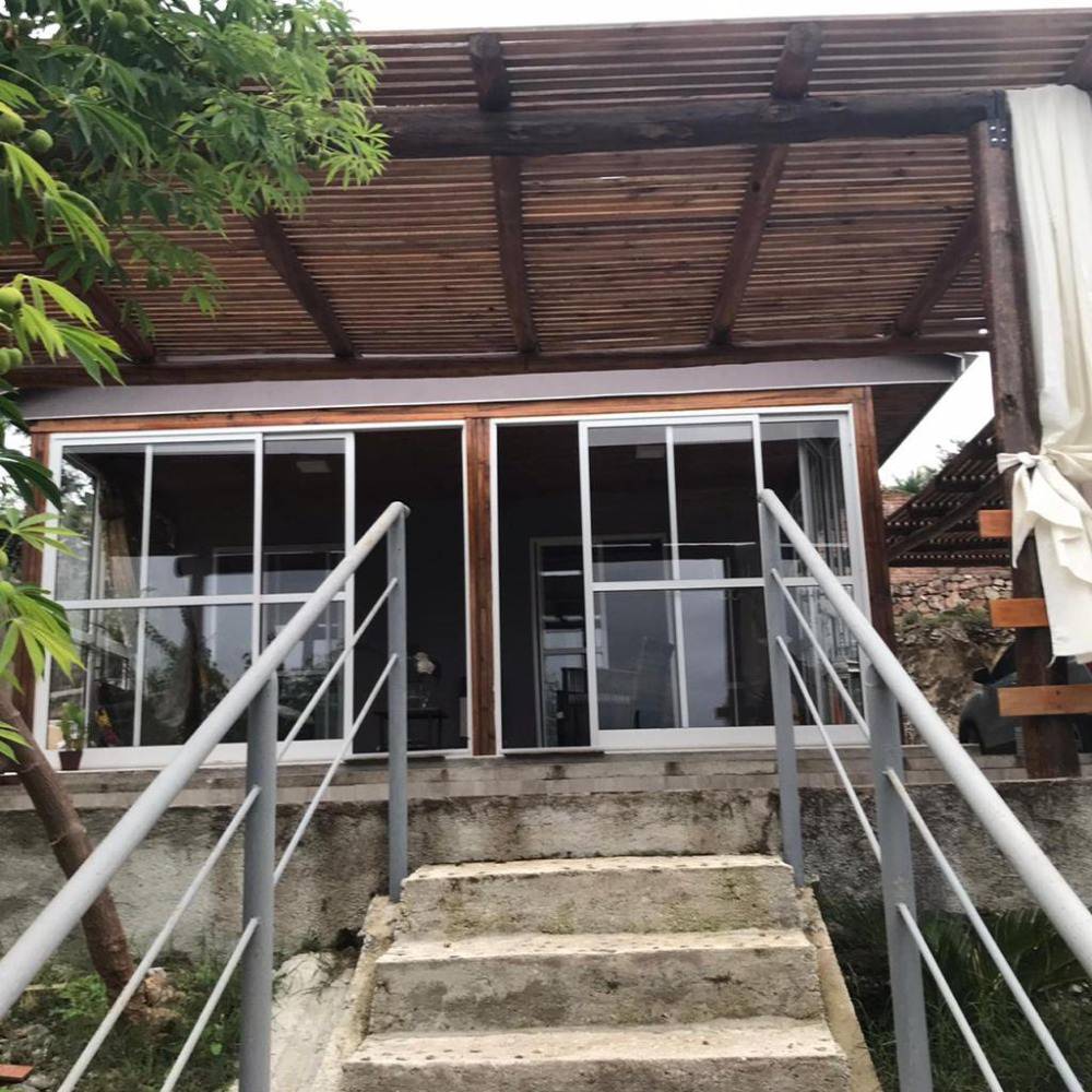 CHALET ESTILO CABAÑA EN Bº COSTA AZUL CON VISTA !!