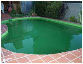 CASA CON PILETA EN BARRIO COSTA AZUL