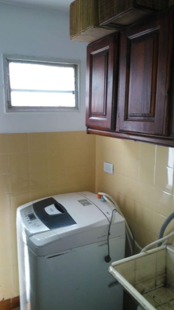 CASA CON PILETA EN BARRIO COSTA AZUL