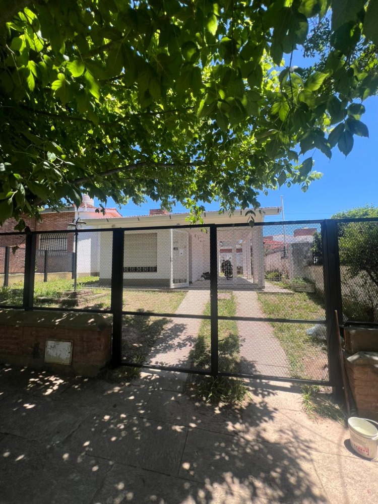 CASA 2 DORMITORIOS