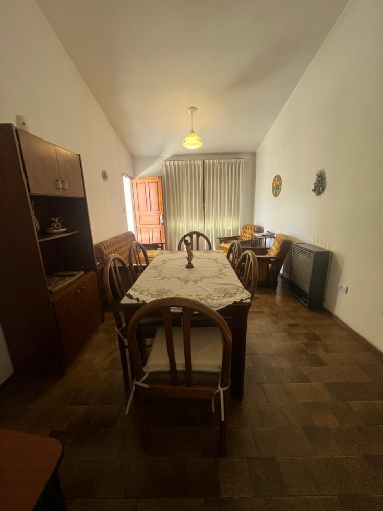 CASA 2 DORMITORIOS