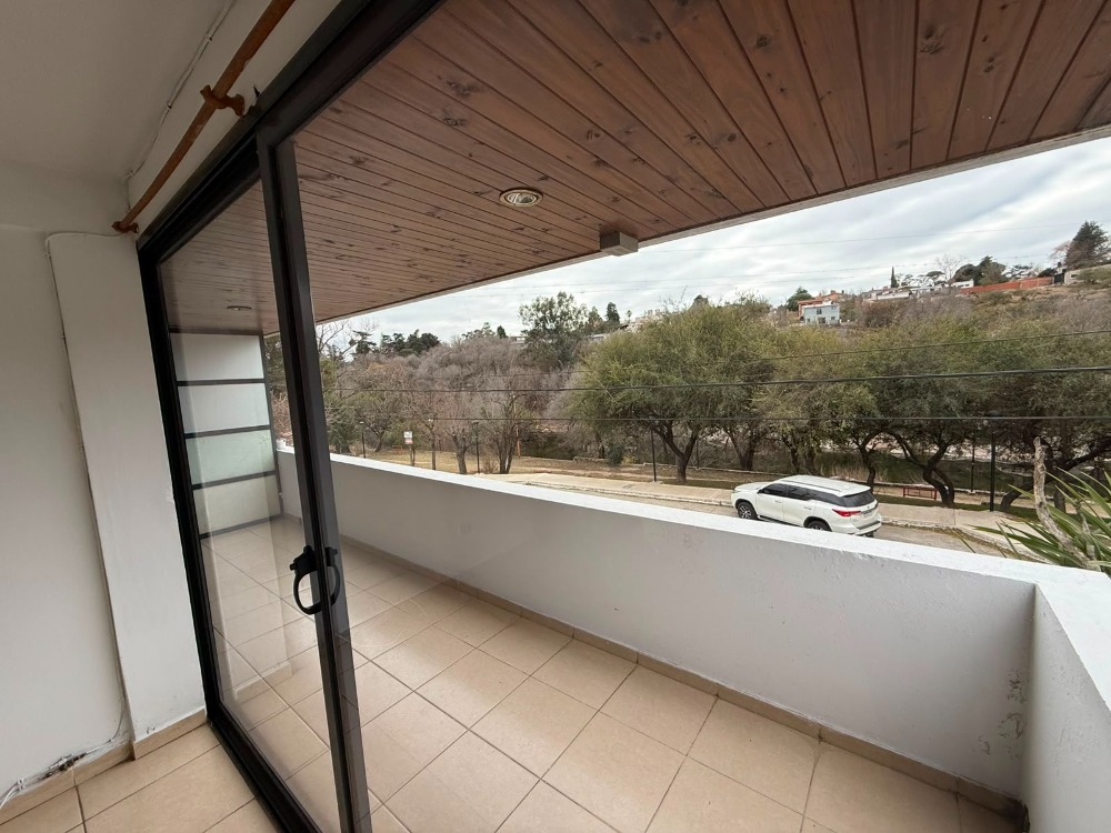 OPORTUNIDAD DEPARTAMENTO CON VISTA FRENTE AL RÍO 