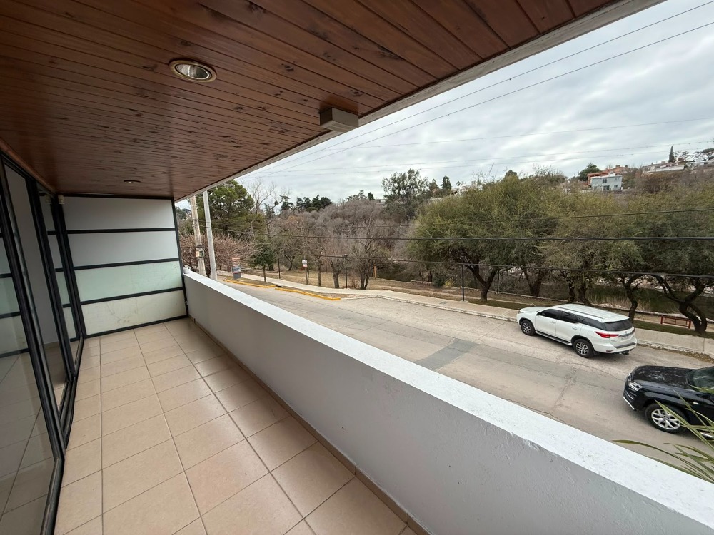 OPORTUNIDAD DEPARTAMENTO CON VISTA FRENTE AL RÍO 