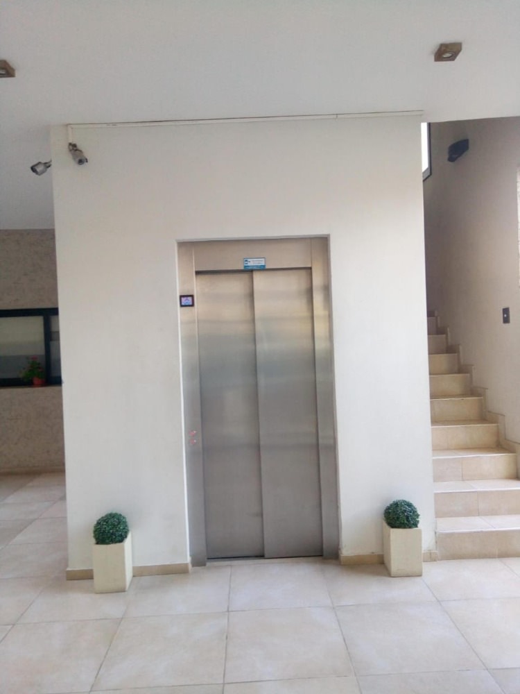 DEPARTAMENTO EN PLANTA BAJA CON GRAN PATIO !!