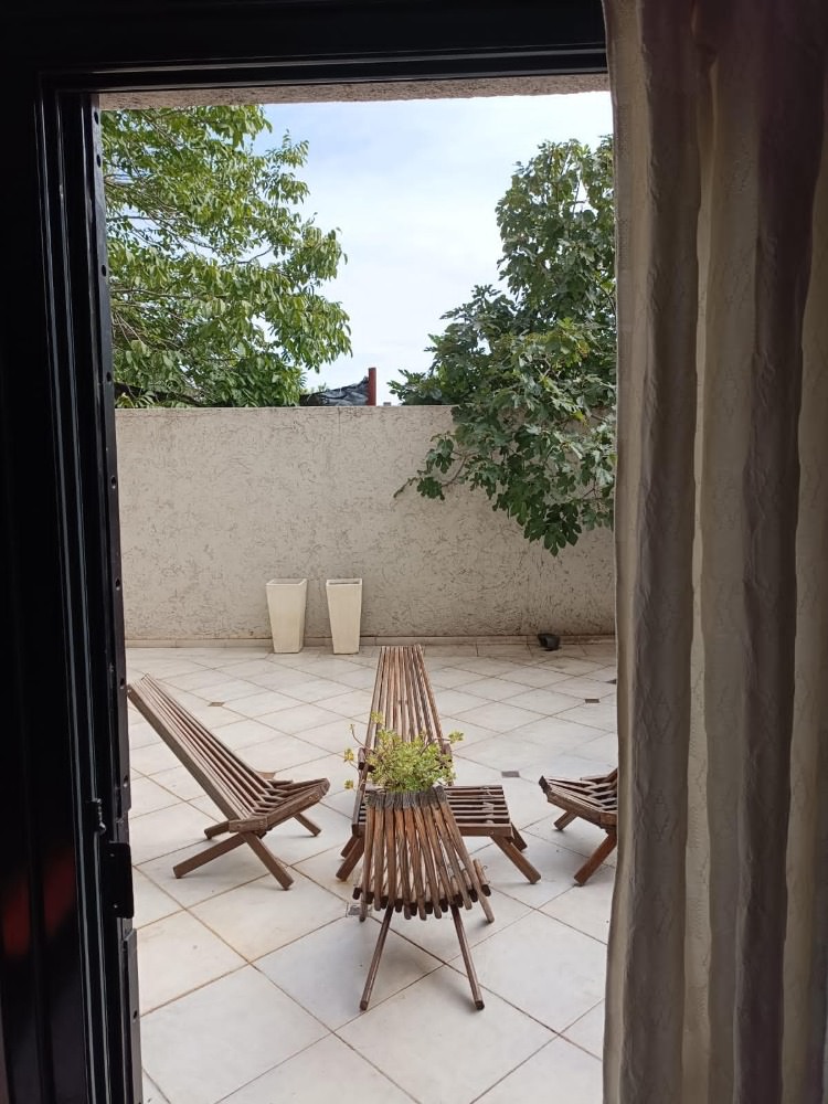 DEPARTAMENTO EN PLANTA BAJA CON GRAN PATIO !!