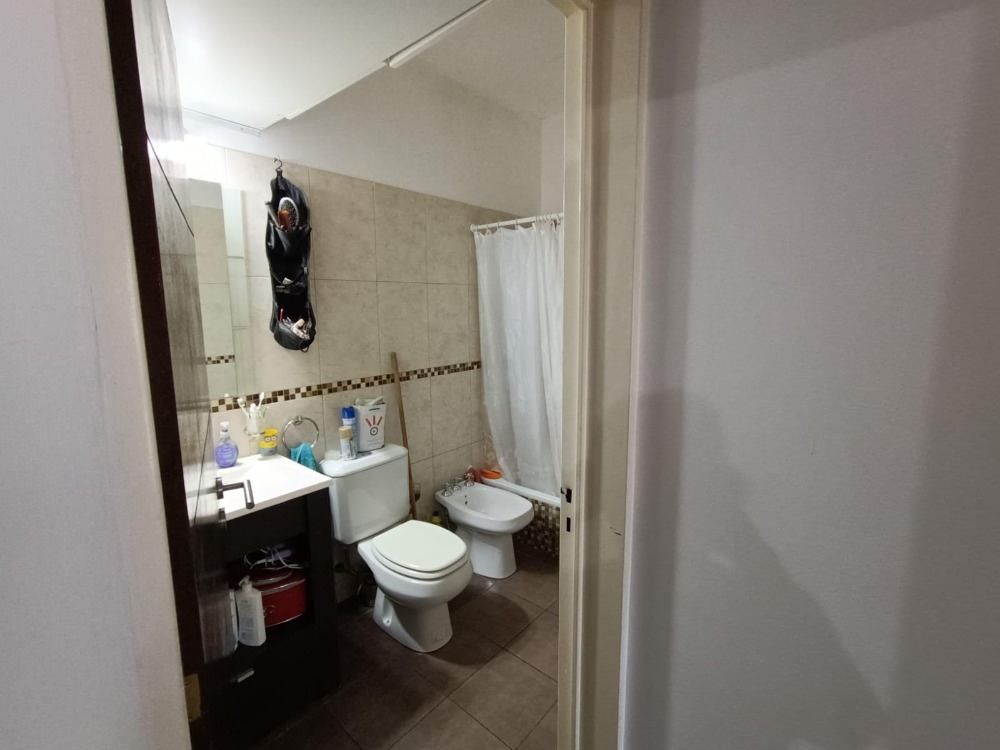 DEPARTAMENTO EN PLANTA BAJA CON GRAN PATIO !!