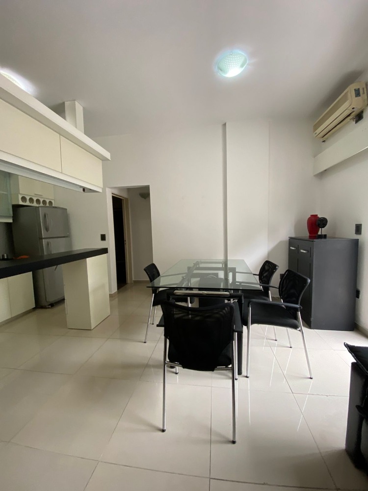 DEPARTAMENTO EN PLANTA BAJA CON GRAN PATIO !!