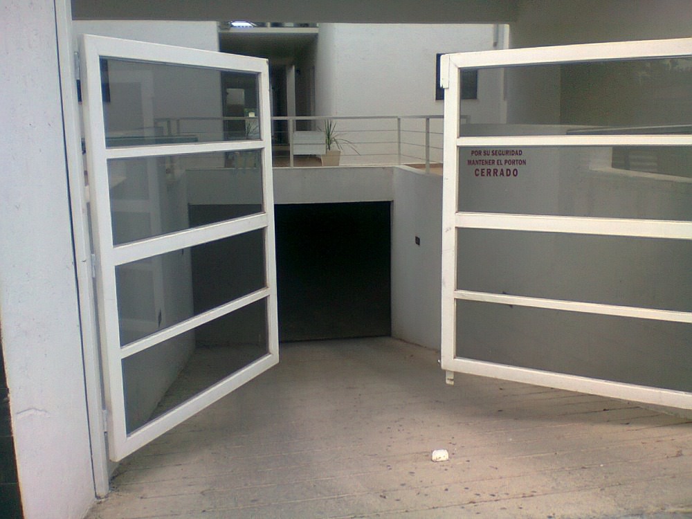 DEPARTAMENTO CON COCHERA A POCAS CUADRAS DEL CENTRO