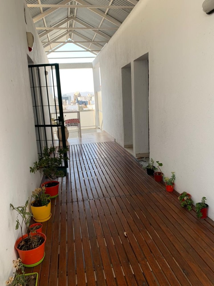 DEPARTAMENTO CON COCHERA A POCAS CUADRAS DEL CENTRO