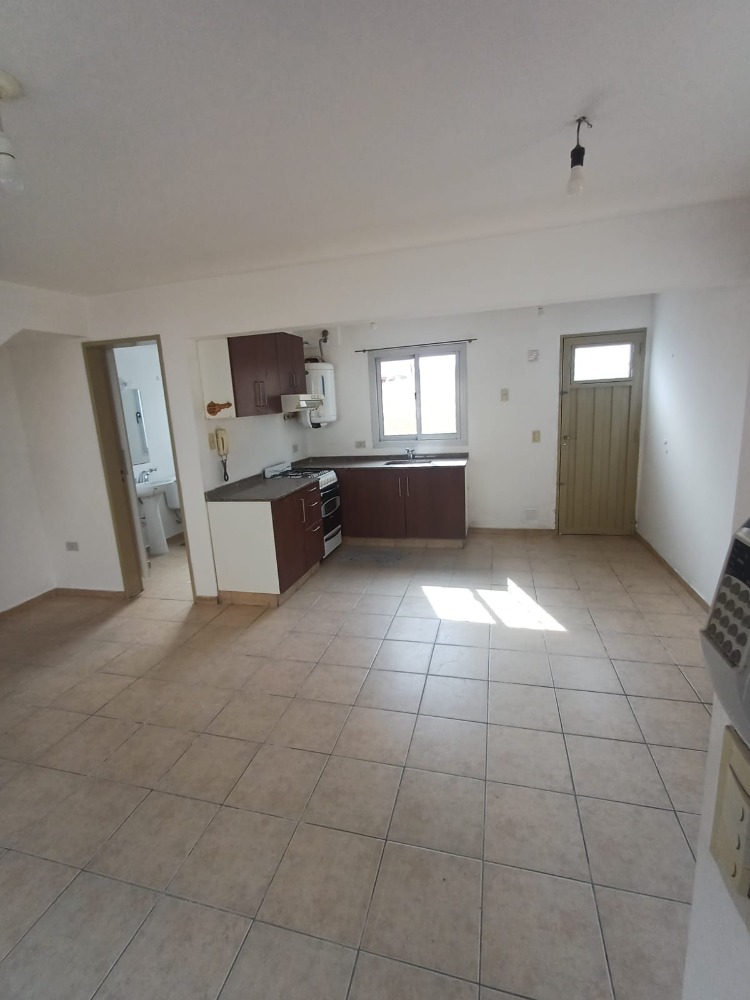 DUPLEX EN COMPLEJO 2 DORMITORIOS