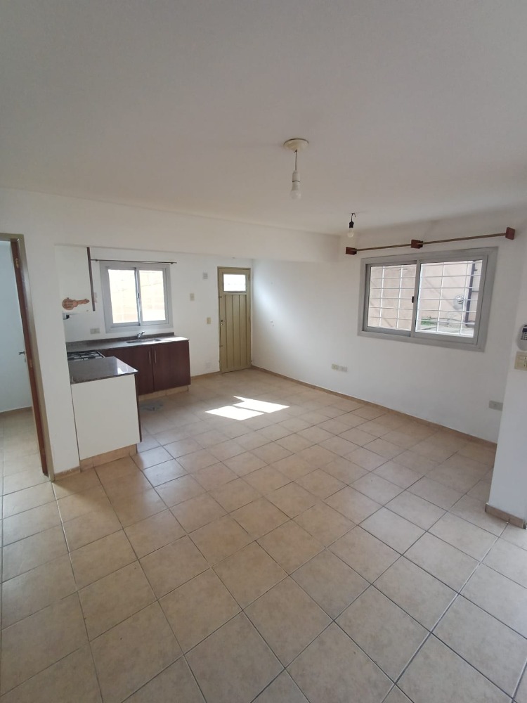 DUPLEX EN COMPLEJO 2 DORMITORIOS