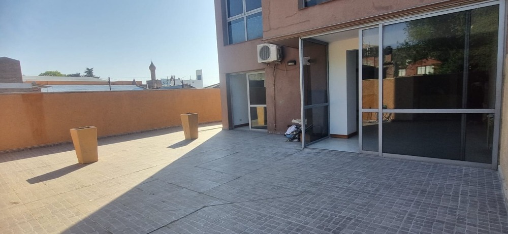 DEPARTAMENTO 2 DORMITORIOS CON PATIO