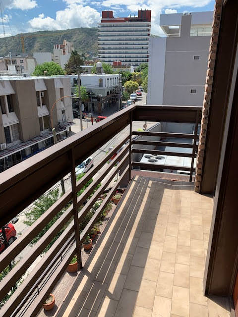 DEPARTAMENTO PLENO CENTRO, 2 DORMITORIOS CON COCHERA