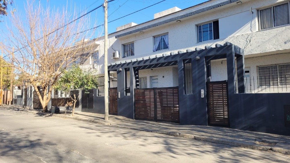 DEPARTAMENTO CON PILETA 