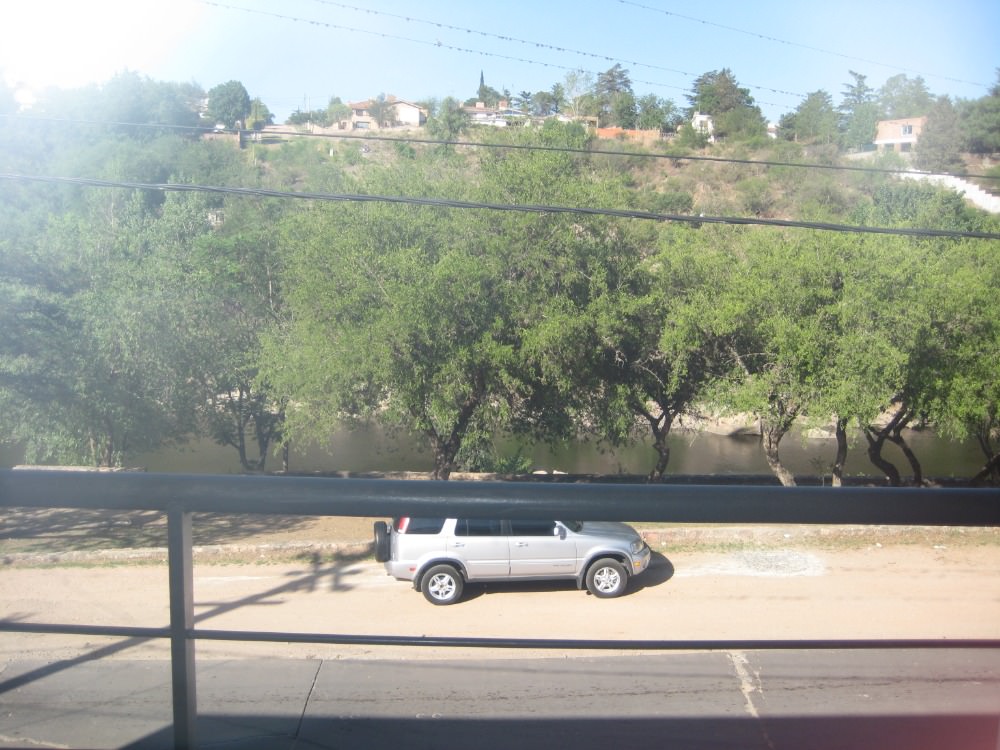 DEPARTAMENTO DE 2 DORMITORIOS CON COCHERA FRENTE AL RÍO !!