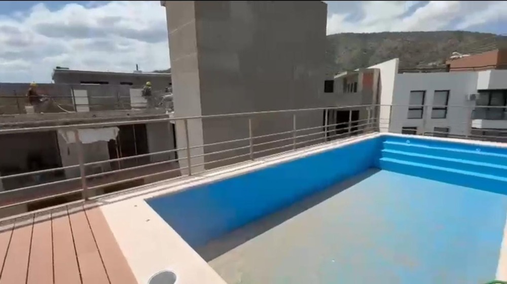 DEPTO CON PILETA EDIFICIO CATEGORIA