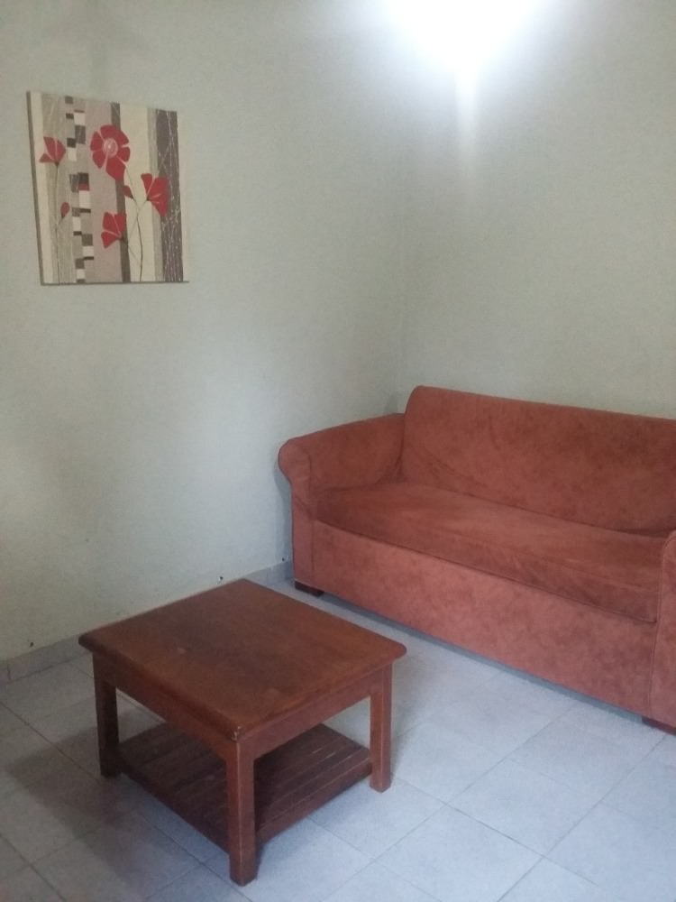 COMPLEJO EN VILLA DEL LAGO, CASA DE FAMILIA + 6 DEPARTAMENTOS !!