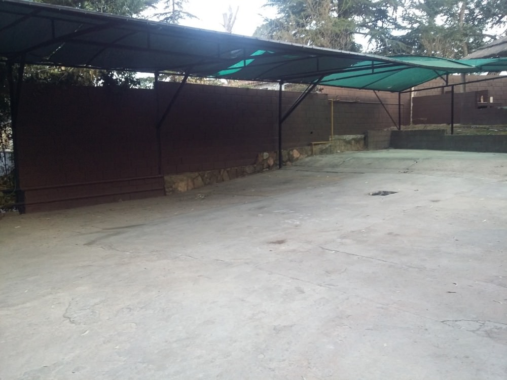 COMPLEJO EN VILLA DEL LAGO, CASA DE FAMILIA + 6 DEPARTAMENTOS !!