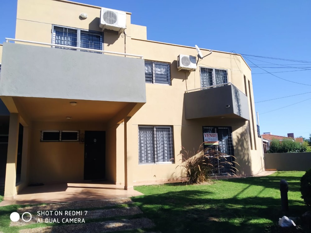 DUPLEX DE 2 DORMITORIOS CON PILETA