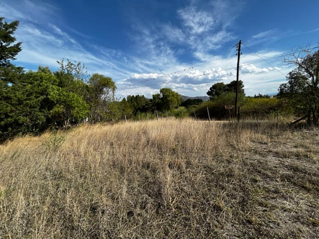 TERRENO PLANO CON MUY LINDA VISTA EN LAGO AZUL !!