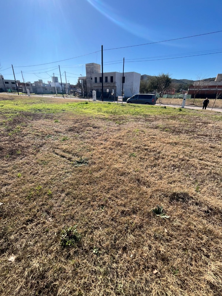 LOTE EN BARRIO CERRADO TEJAS 4