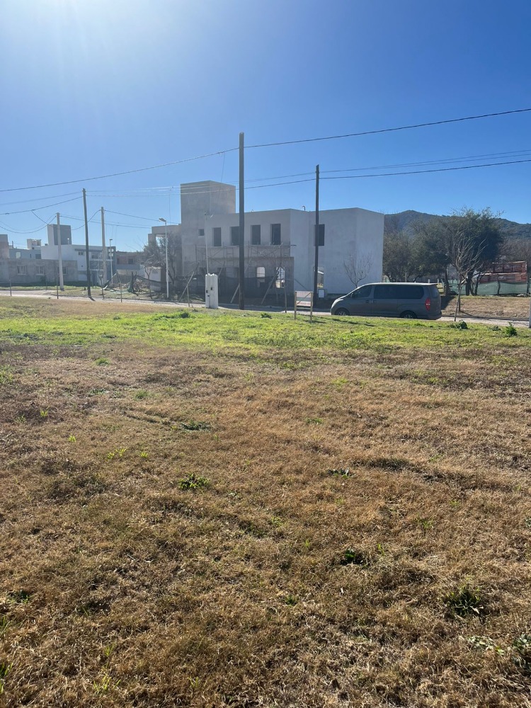 LOTE EN BARRIO CERRADO TEJAS 4