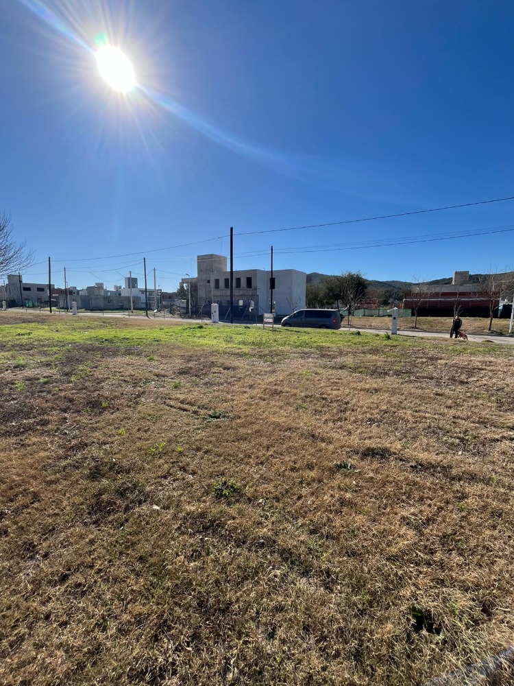 LOTE EN BARRIO CERRADO TEJAS 4